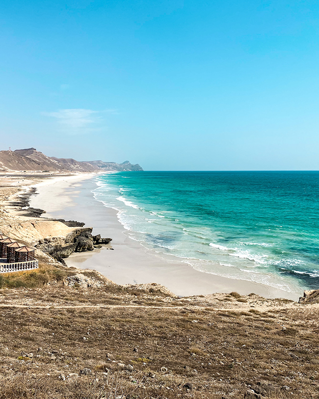 Pláž Al Mughsail v Ománe