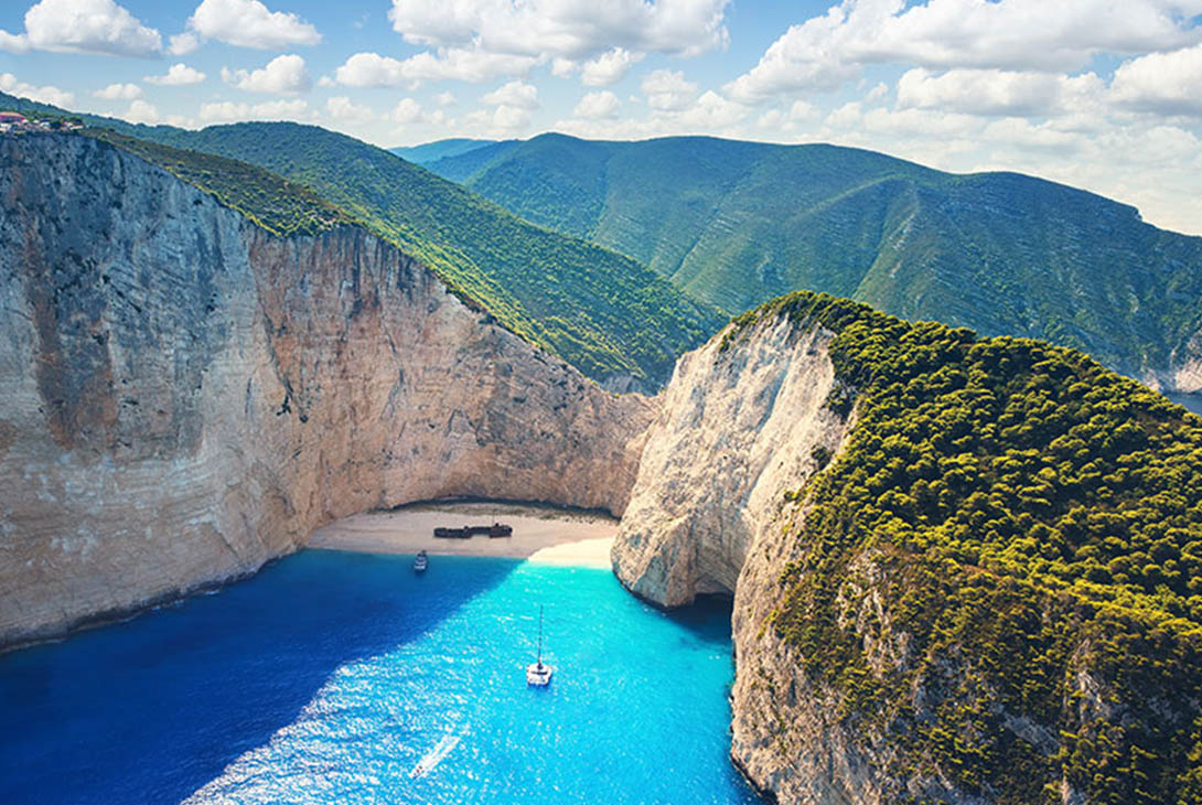 Pláž Navagio na ostrove Zakynthos, Grécko - Dovolenka s CK Hydrotour