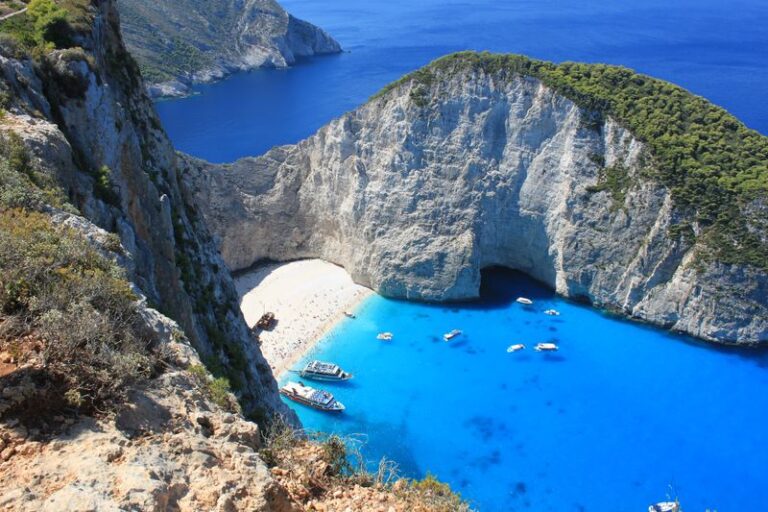 Pláž Navagio - Zakynthos, Grécko