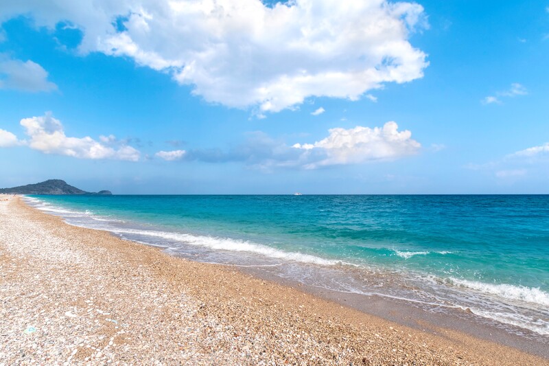 Pláž Afandou na ostrove Rodos, Grécko