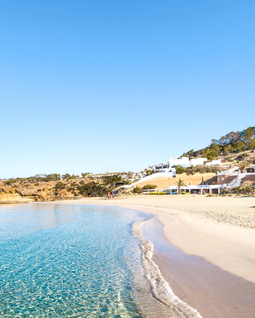 Nádherná pláž Tarida Playa